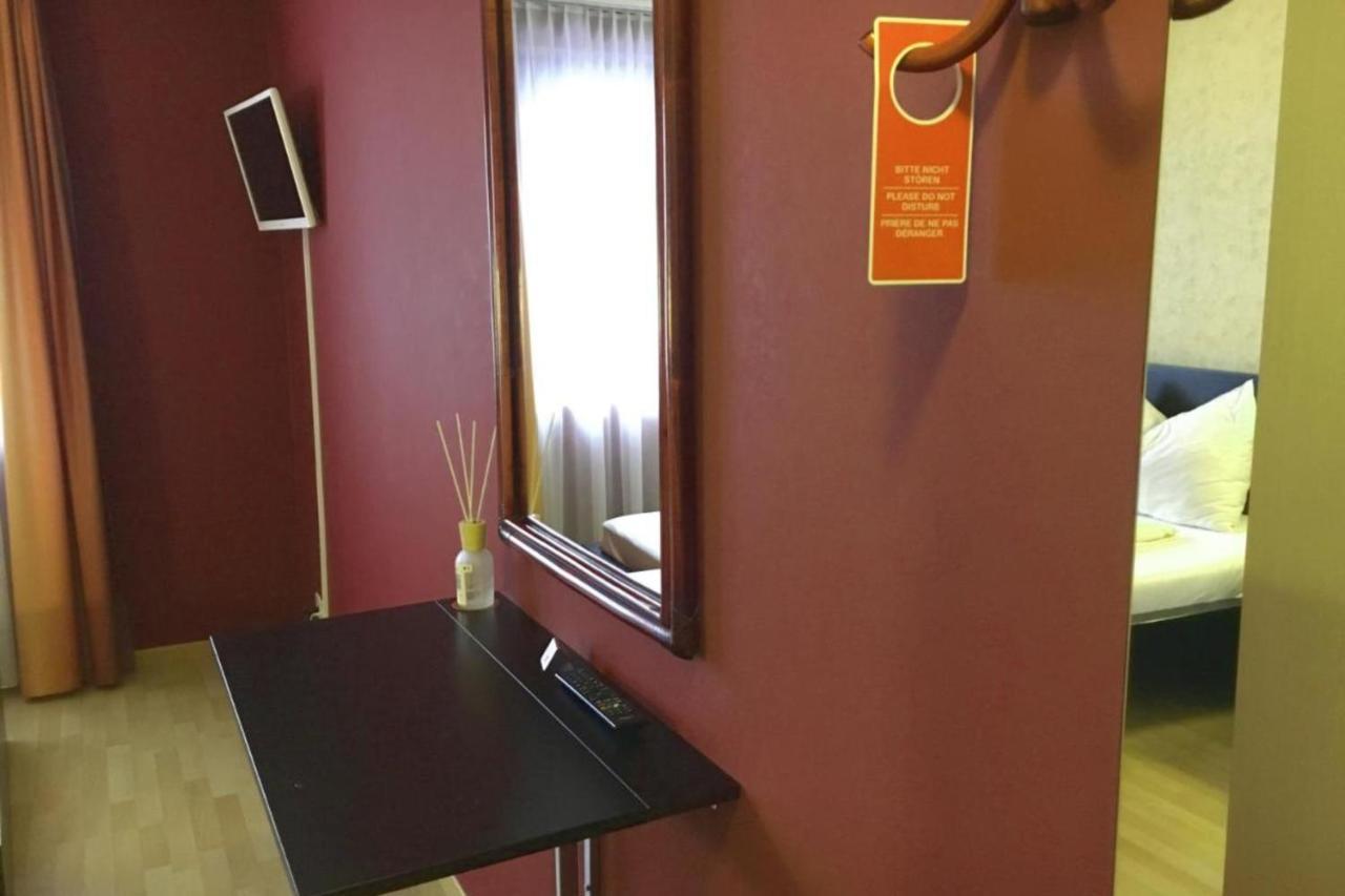 Affordable Rooms In Heart Of Lucerne Extérieur photo