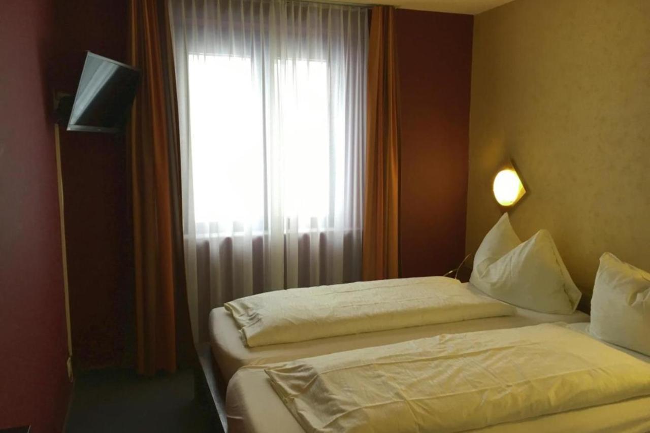 Affordable Rooms In Heart Of Lucerne Extérieur photo